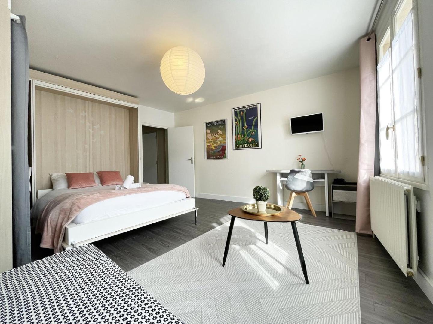 L'Aviateur - Self Check In Apartman Chartres Kültér fotó